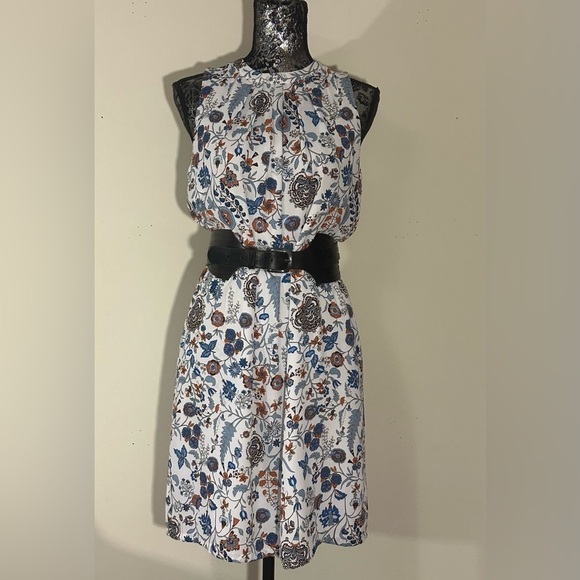H&M Dresses & Skirts - H & M - Women’s High Neck Tie Back Floral Dress - Size 10